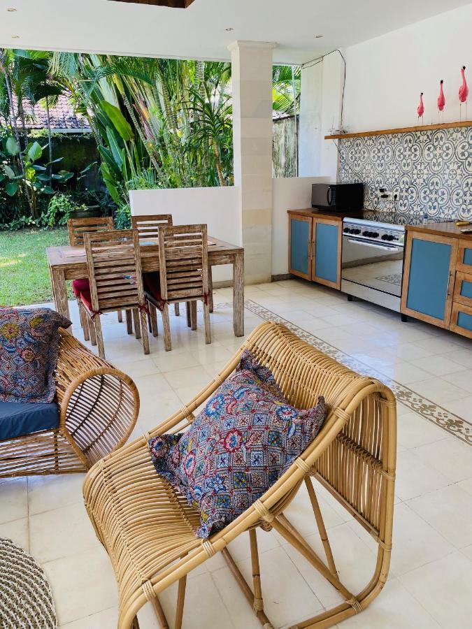 קנגו Villa Biru - 500M Batubelig Beach מראה חיצוני תמונה
