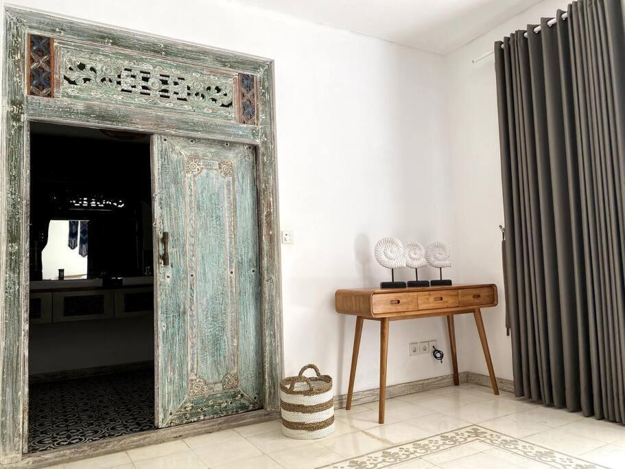 קנגו Villa Biru - 500M Batubelig Beach מראה חיצוני תמונה